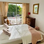 Апартаменти Panoramic Sea View Penthouse With Jacuzzi And 450 Sqm Terrace *