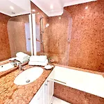 Апартаменти Panoramic Sea View Penthouse With Jacuzzi And 450 Sqm Terrace Антіб