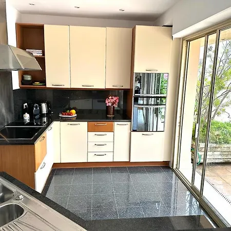Апартаменти Panoramic Sea View Penthouse With Jacuzzi And 450 Sqm Terrace