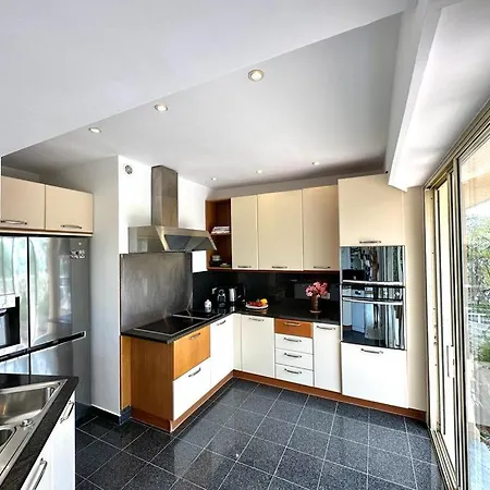 Apartman Panoramic Sea View Penthouse With Jacuzzi And 450 Sqm Terrace Antibes