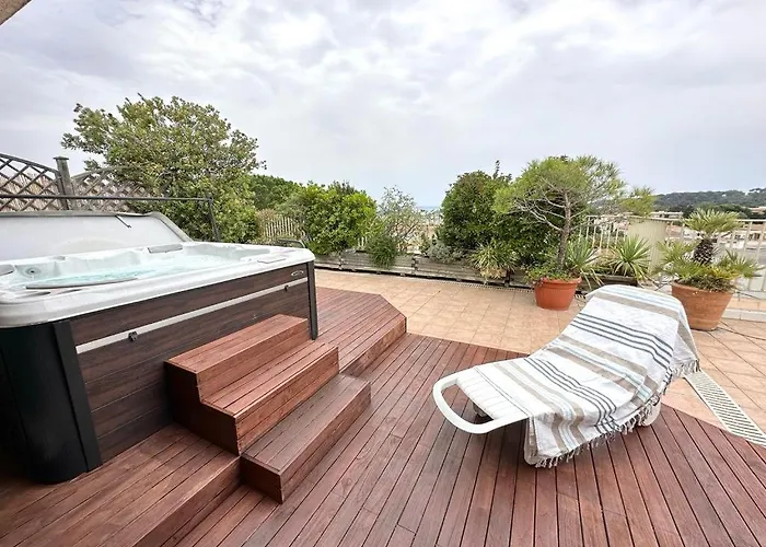 Panoramic Sea View Penthouse With Jacuzzi And 450 Sqm Terrace Lejlighed *